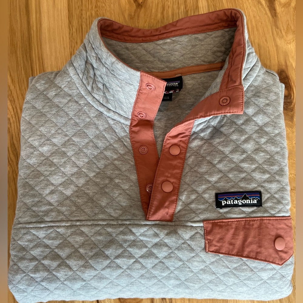 Patagonia quilted snap-T size M